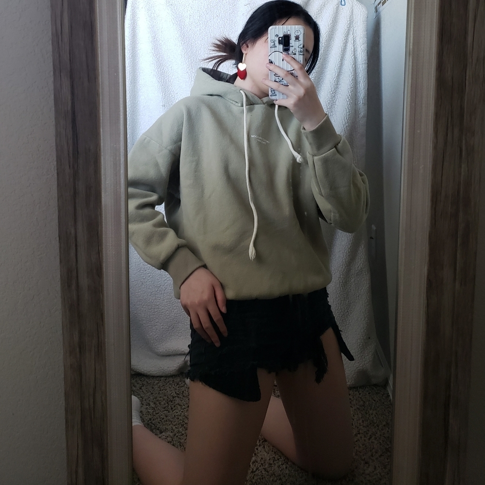 Sweater - Picture 2 of 4